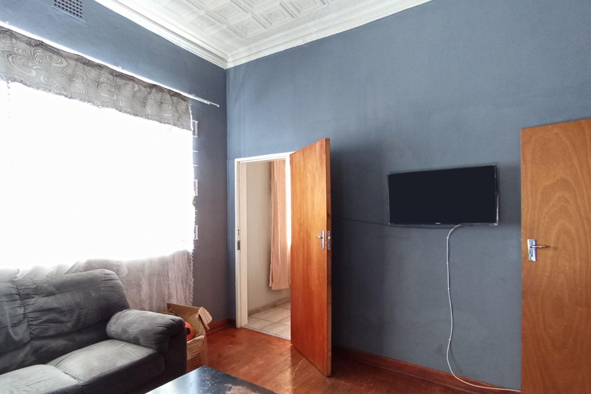 Spacious Family Home perfect for family living! - Photo 5