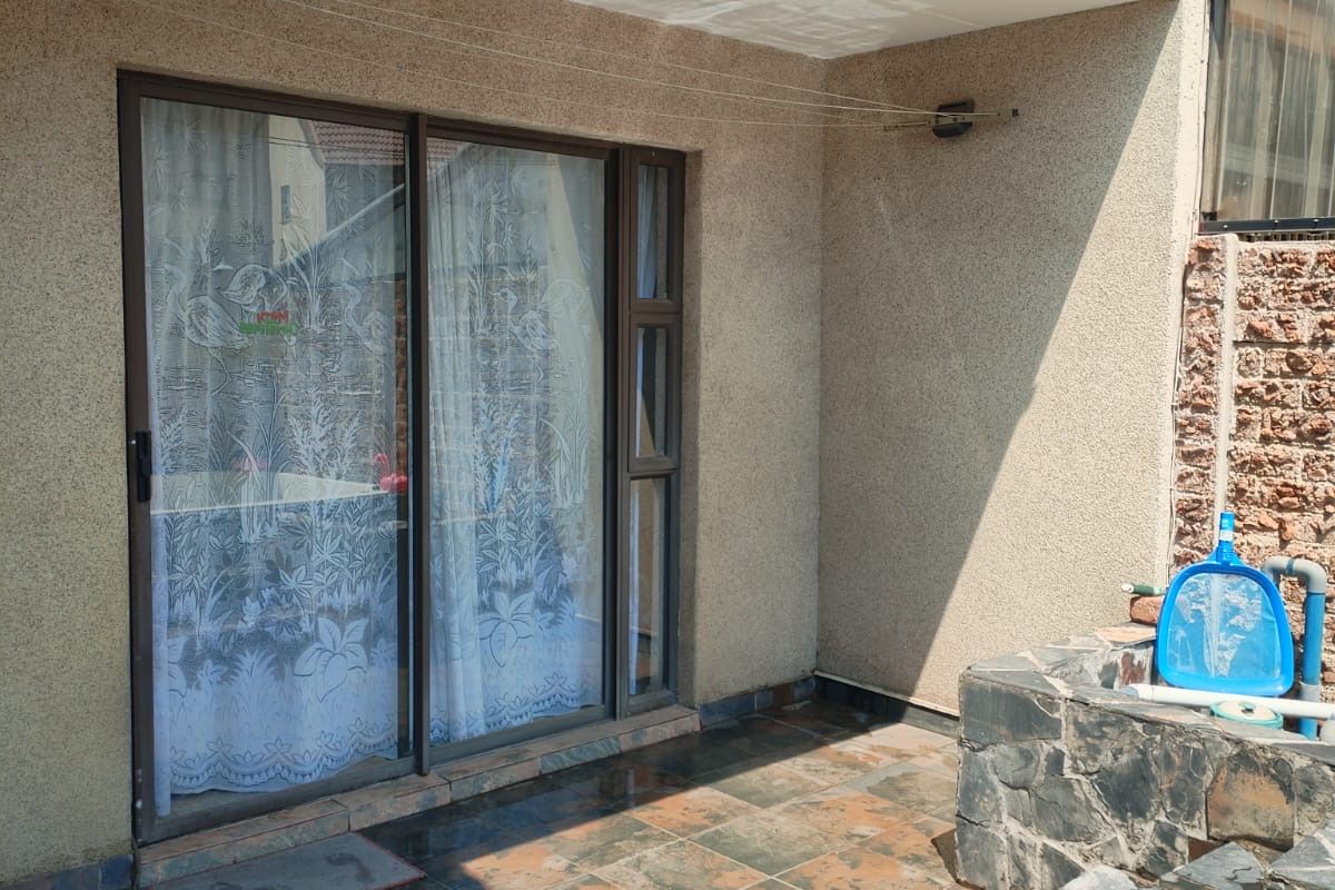 Live Luxury Non-Distressed Auction! Bidding to Start From R550 000 - Parklands Estate - Photo 3