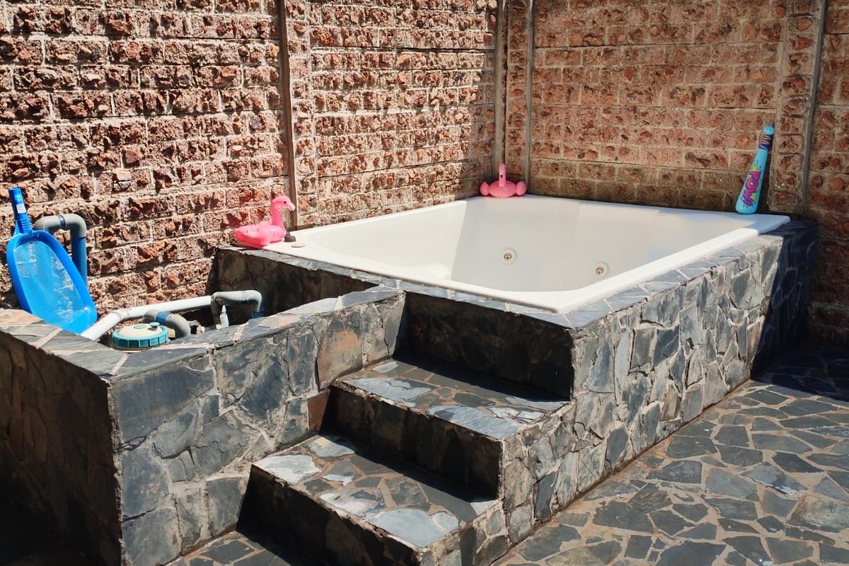 Live Luxury Non-Distressed Auction! Bidding to Start From R550 000 - Parklands Estate - Photo 4