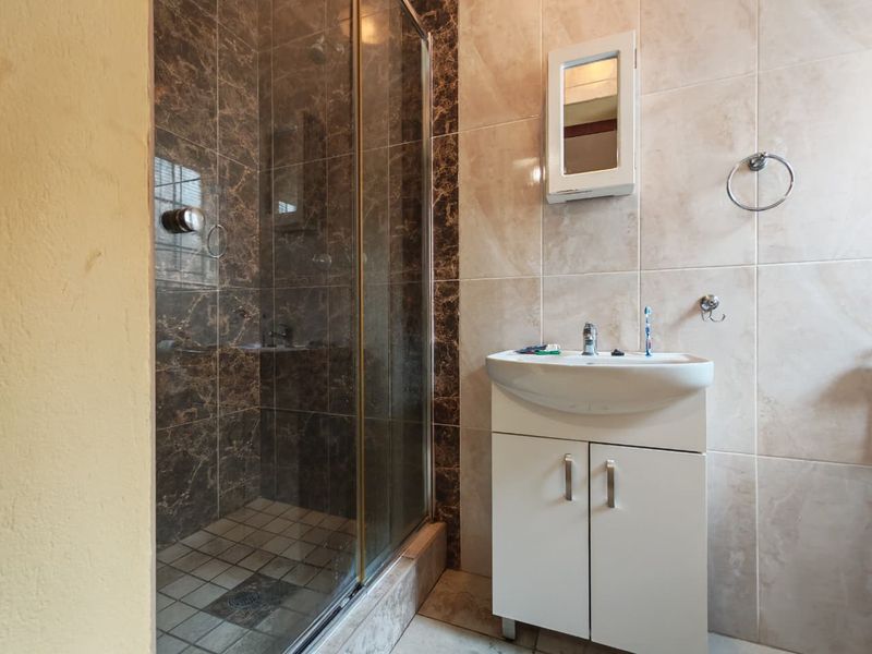 Prime Property – Grab It Before It’s Gone! - Photo 9