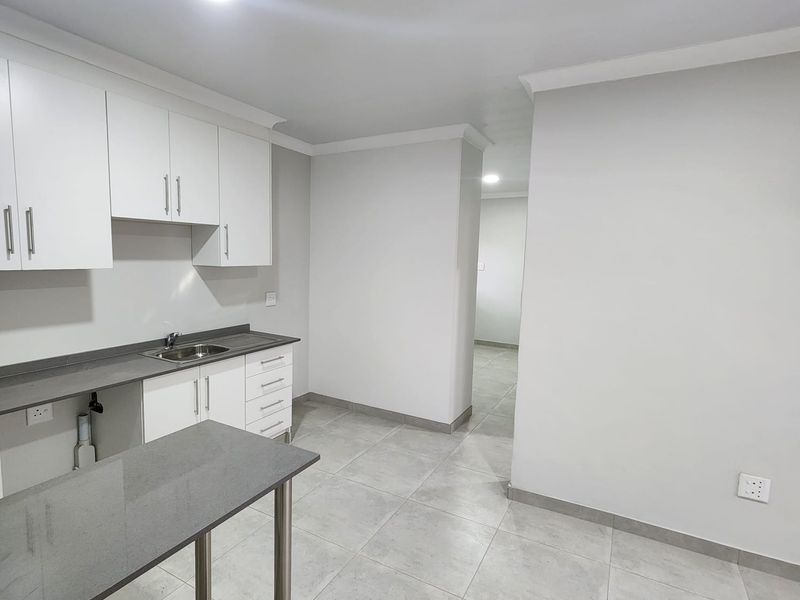 Apartment Rental Monthly In Potchefstroom - Photo 2