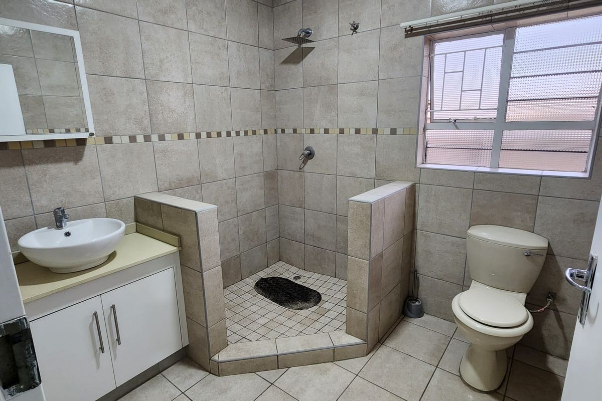 Apartment Rental Monthly In Potchefstroom - Photo 4