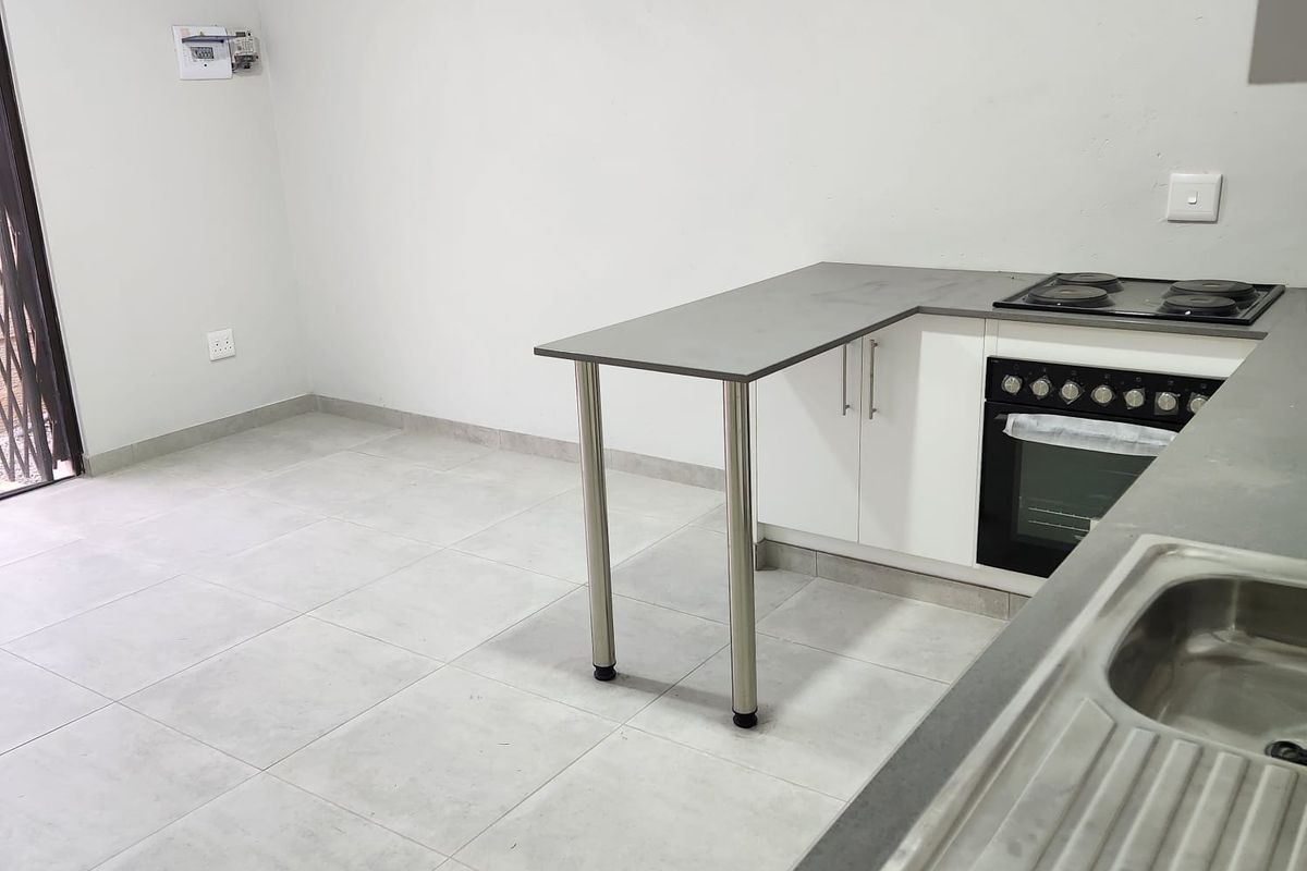 Apartment Rental Monthly In Potchefstroom - Photo 3