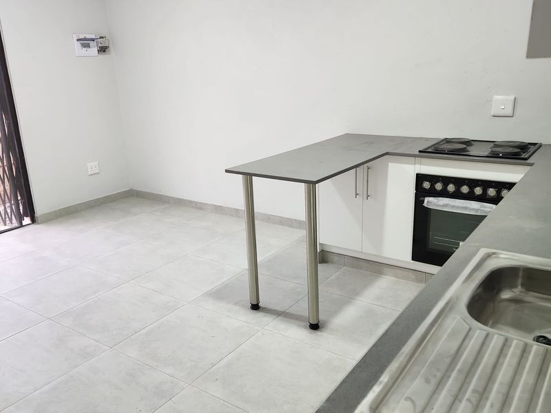Apartment Rental Monthly In Potchefstroom - Photo 3