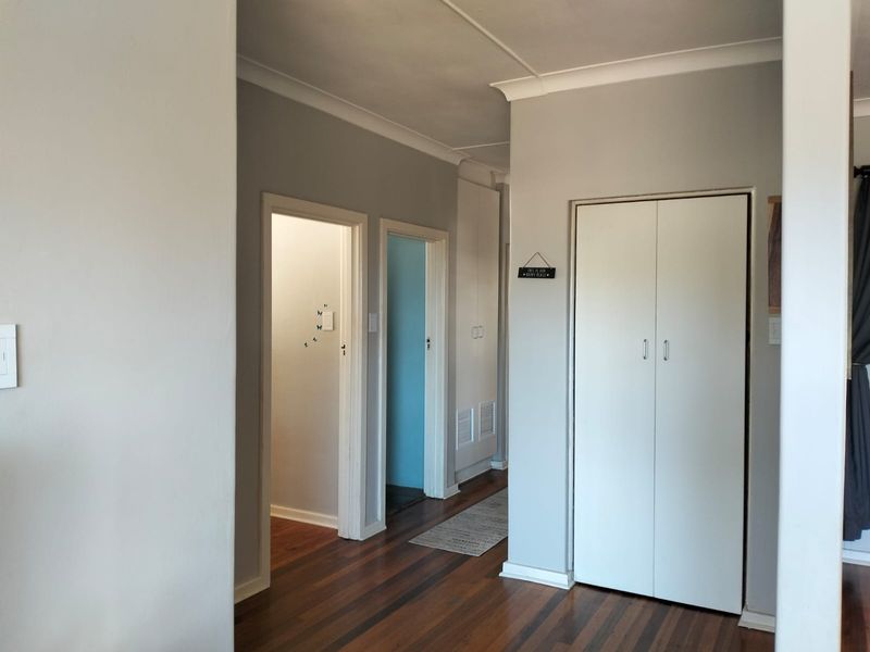 Spacious 4-Bedroom House for rental in Beacon Bay - Photo 8