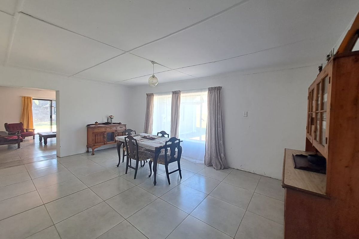 A Warm Family Home with Extra Space for Guests, Rentals, or Relaxation - Photo 5