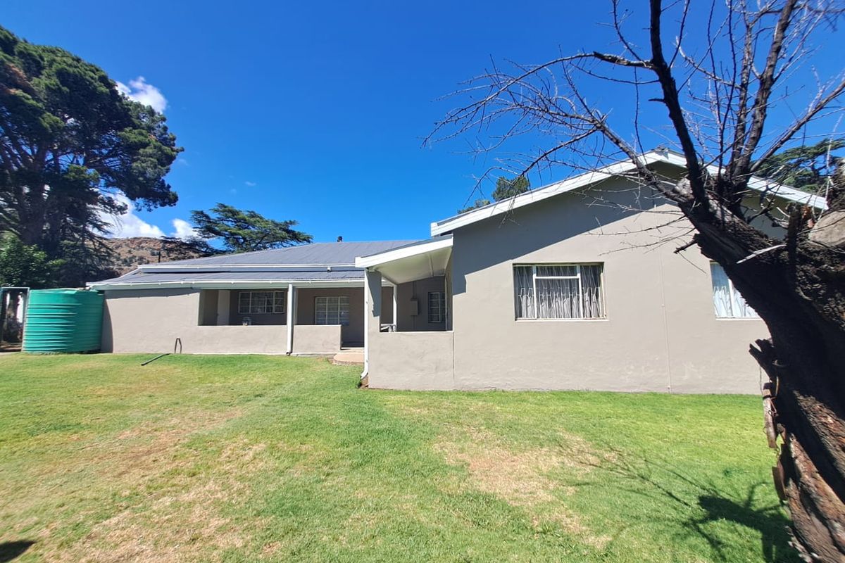 A Warm Family Home with Extra Space for Guests, Rentals, or Relaxation - Photo 3