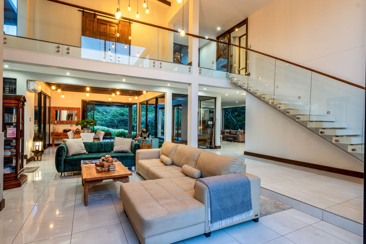 Luxury Family Residence In quiet Area - Photo 4