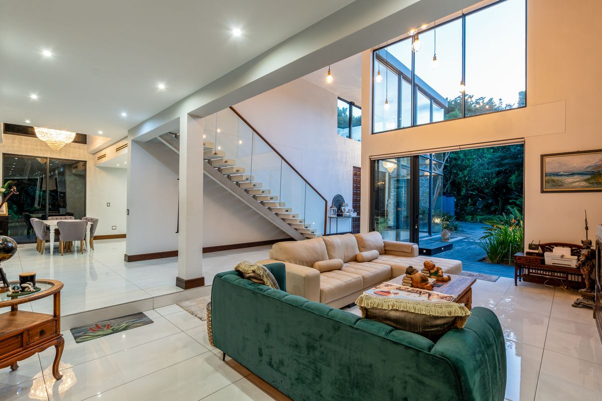 Luxury Family Residence In quiet Area - Photo 5