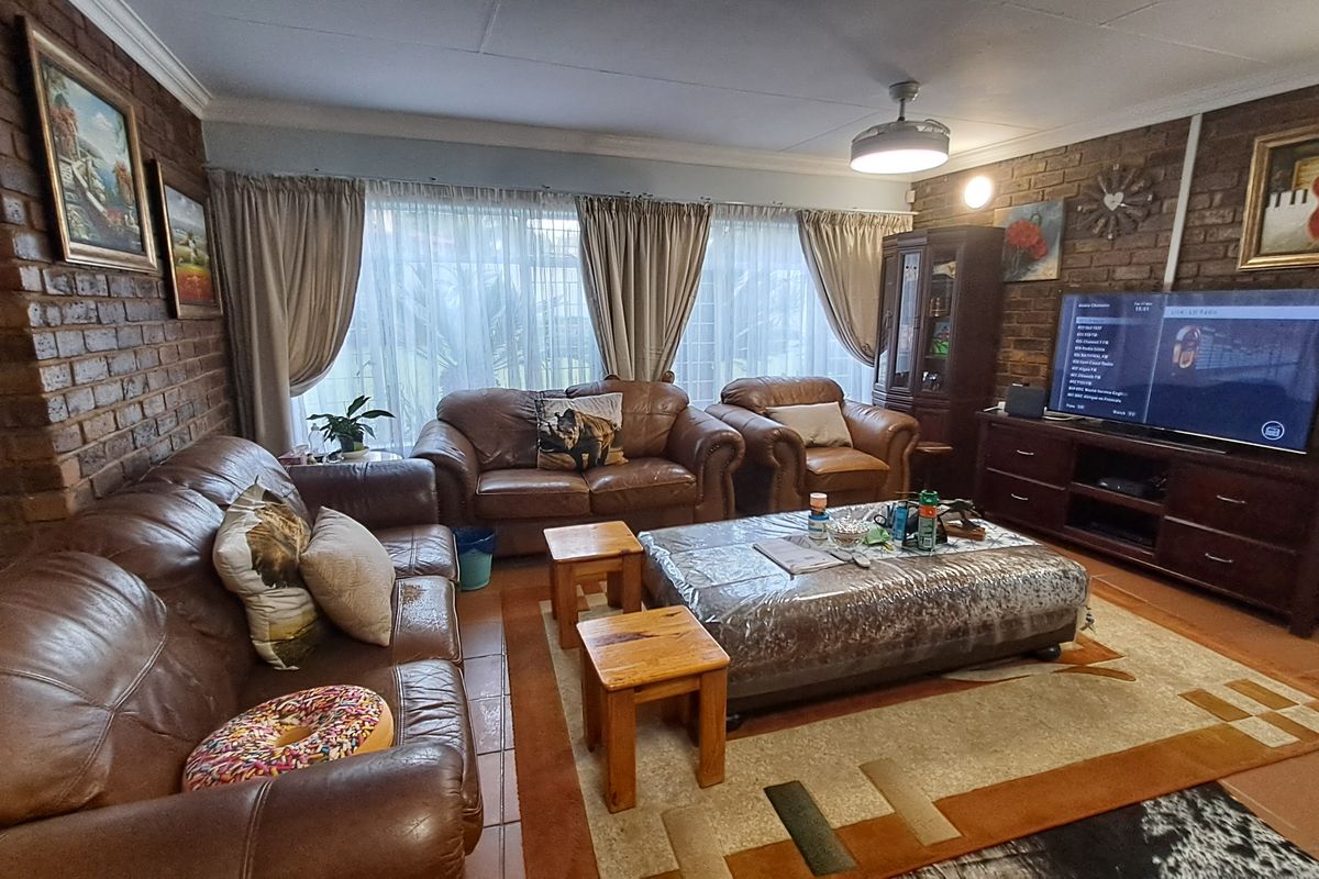 Spacious Family Home – Nature on Your Doorstep! - Photo 2