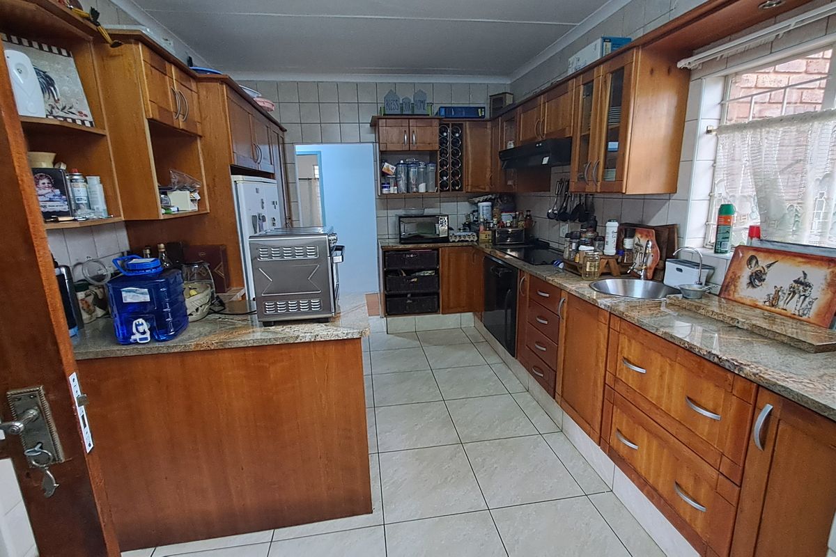 Spacious Family Home – Nature on Your Doorstep! - Photo 3