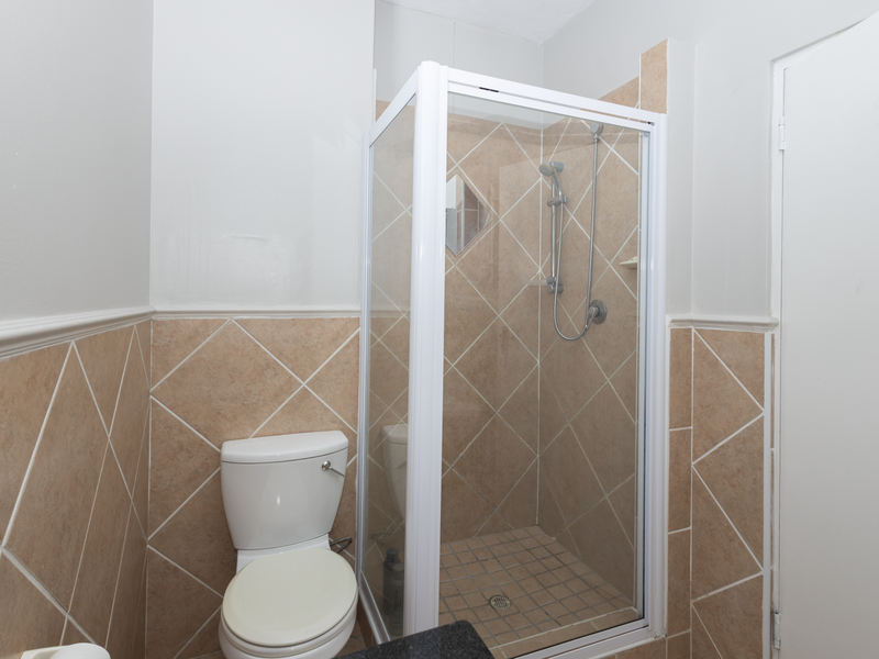 THREE BEDROOM GROUND FLOOR APARTMENT IN VUE DE LA RIVE - Photo 10