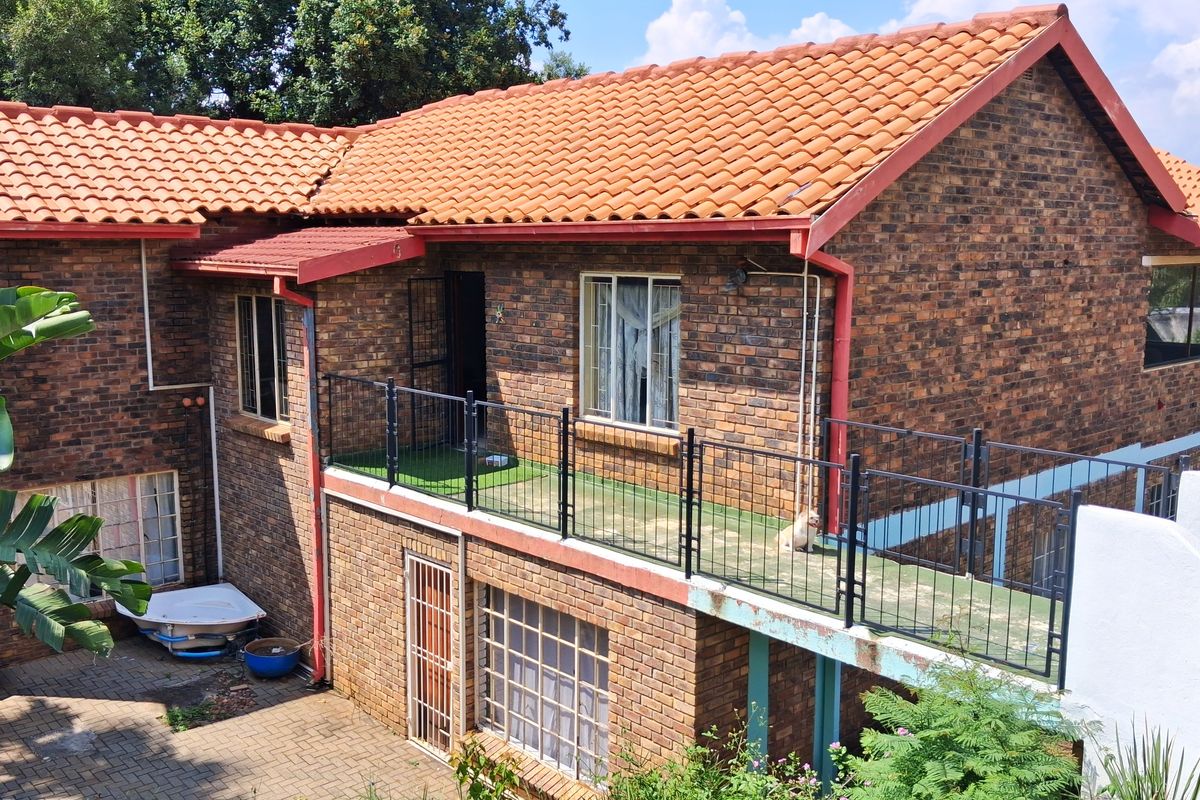 Property for Sale in Schoemansville, Hartbeespoort - Photo 4