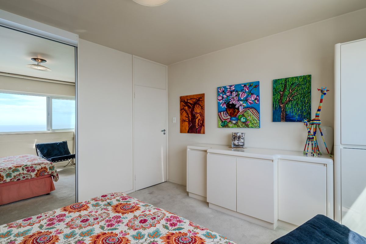 Furnished Two Bedroom Apartment with Ocean Views - Photo 4