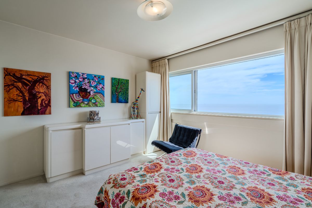 Furnished Two Bedroom Apartment with Ocean Views - Photo 3
