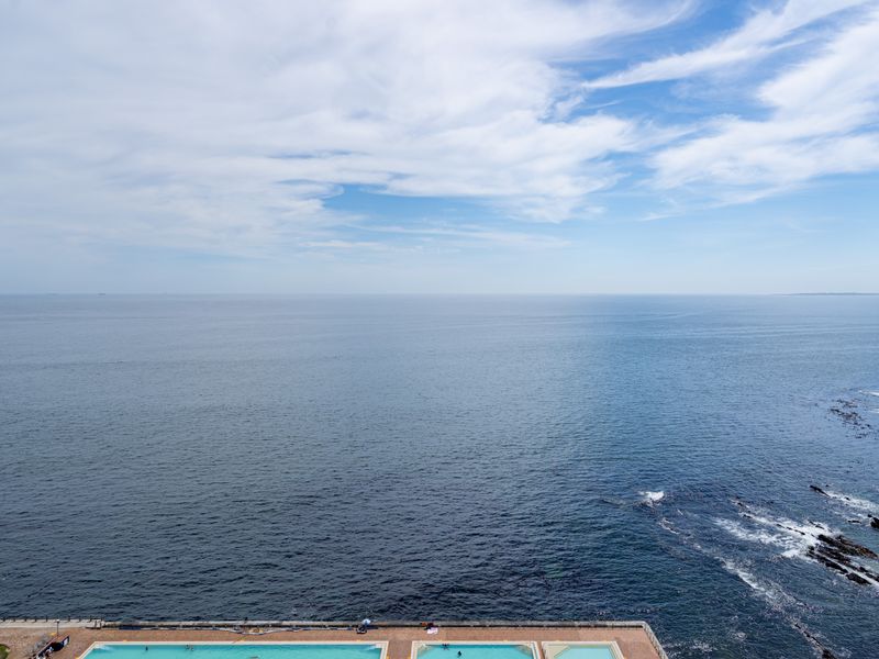 Furnished Two Bedroom Apartment with Ocean Views - Photo 5