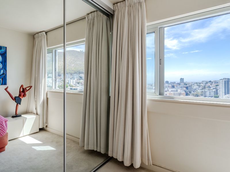 Furnished Two Bedroom Apartment with Ocean Views - Photo 10