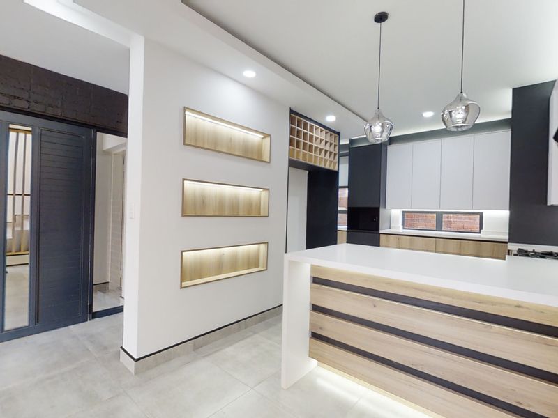 Luxury Modern Living Redefined – Never Lived In & Move In Ready on Leith road! - Photo 7