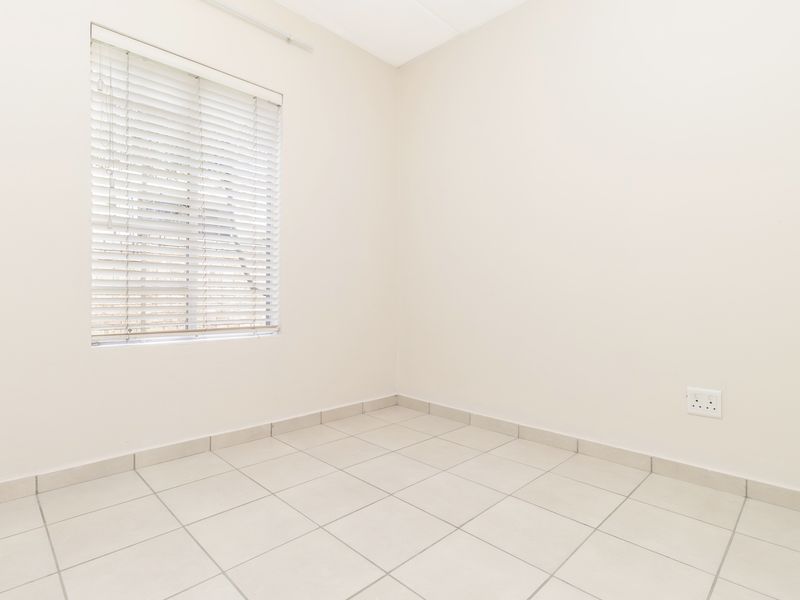 Newly Renovated Ground Floor 2 Bed 2 Bath Apartment For Sale - Photo 10