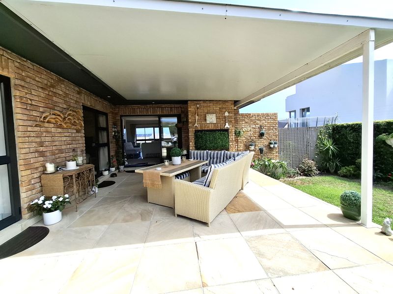 Modern Family Home with Sea & Mountain Views in The Hill, Bloubergstrand - Photo 2