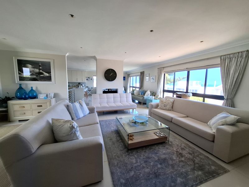 Modern Family Home with Sea & Mountain Views in The Hill, Bloubergstrand - Photo 6