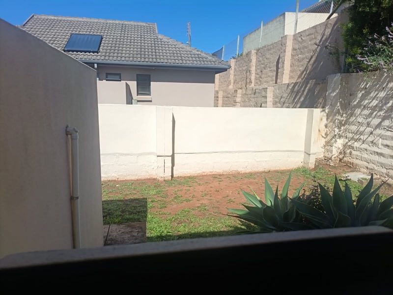 3 Bedroom 2 Bathroom house in Umlele Heights - Photo 7