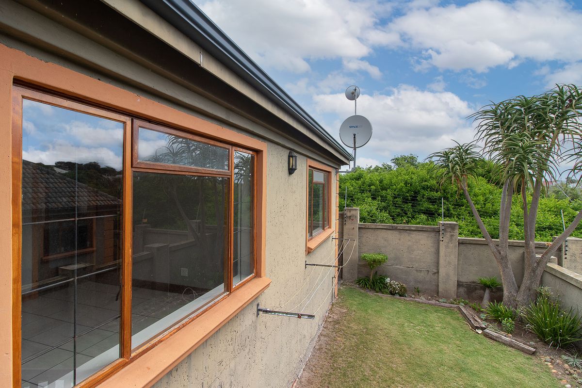 Three Bedroom Townhouse for Sale  on East Bank, Port Alfred - Photo 4