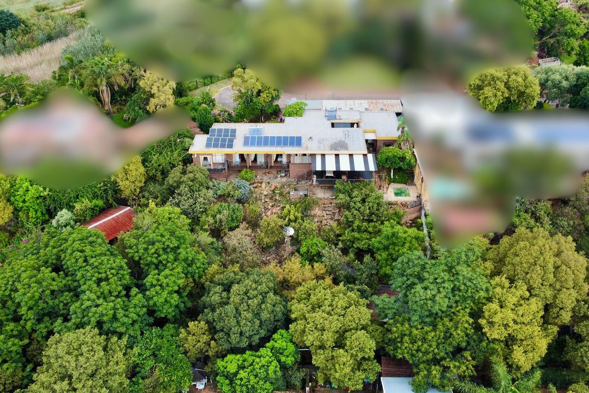 8-Bedroom Hilltop Property with Guest House or Commune Potentiall - Photo 3