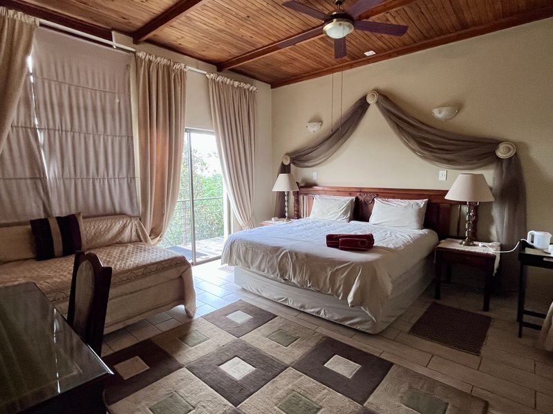 8-Bedroom Hilltop Property with Guest House or Commune Potentiall - Photo 10