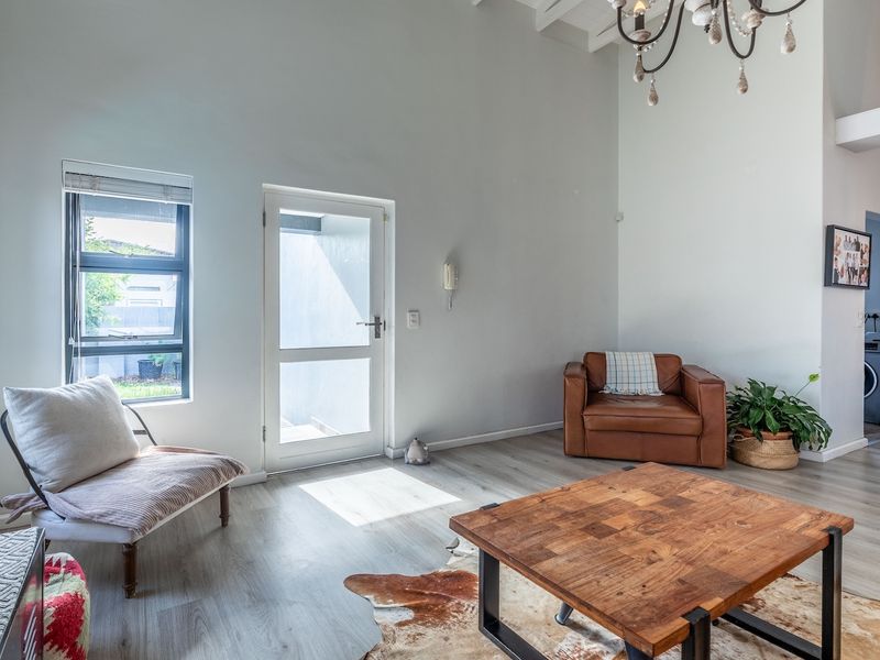 Charming freestanding  3beds, 2 baths house for sale in Parklands North! - Photo 10