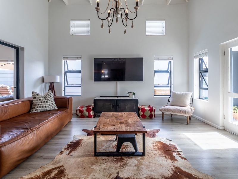 Charming freestanding  3beds, 2 baths house for sale in Parklands North! - Photo 9