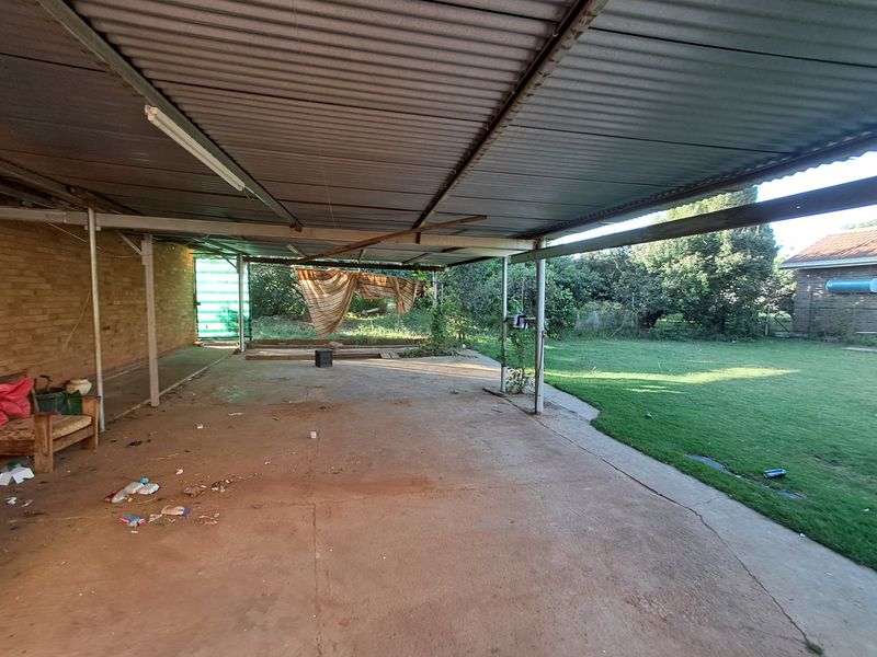 Family home on Large stand - Photo 4