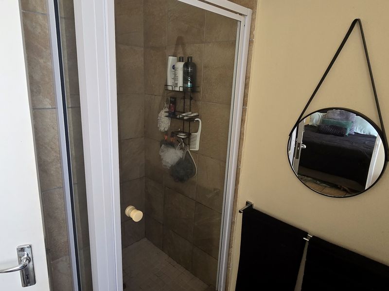 modern 1-bedroom double-storey unit in secure estate close to amenities - Photo 9