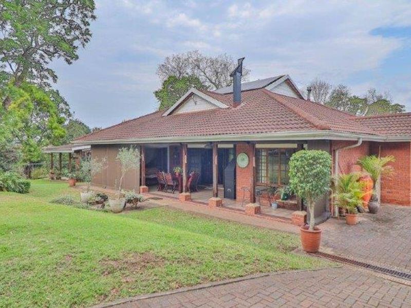 Great Investment Opportunity- Spacious Family Residences or Potential for Student Accommodation - Photo 4