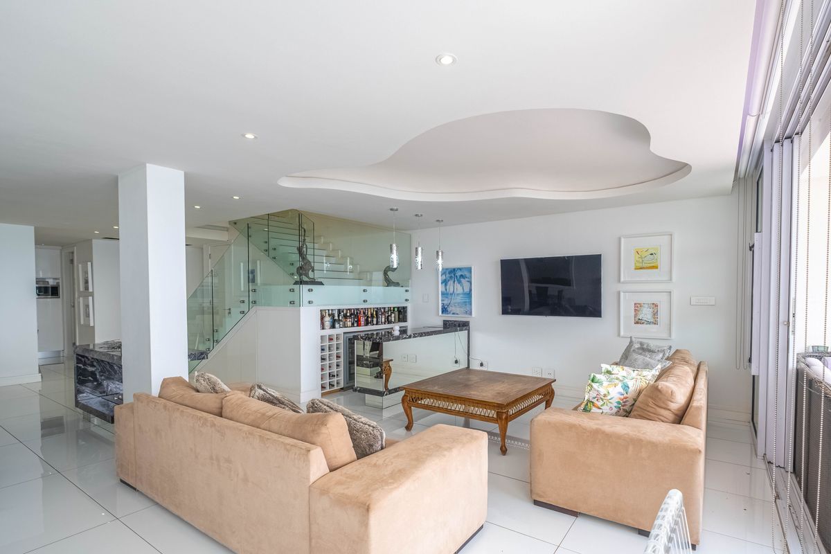 Modern Luxury Duplex With Exceptional Linksfield Ridge Views - Considering offers from R5 500 000. - Photo 5