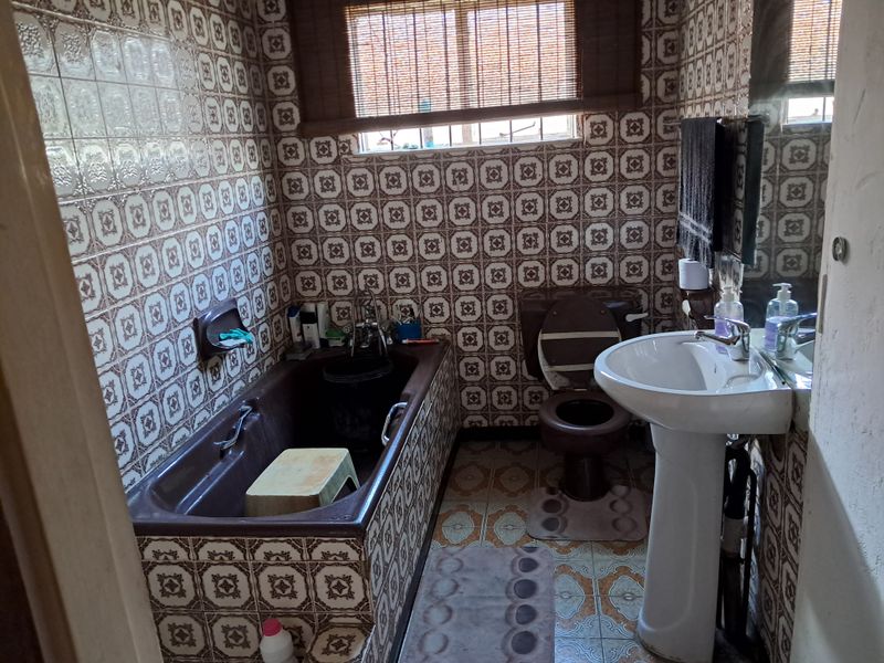 Central Raisethorpe Property with Workshop - Photo 10