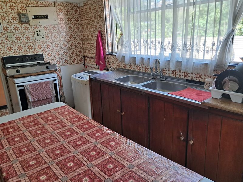 Central Raisethorpe Property with Workshop - Photo 6