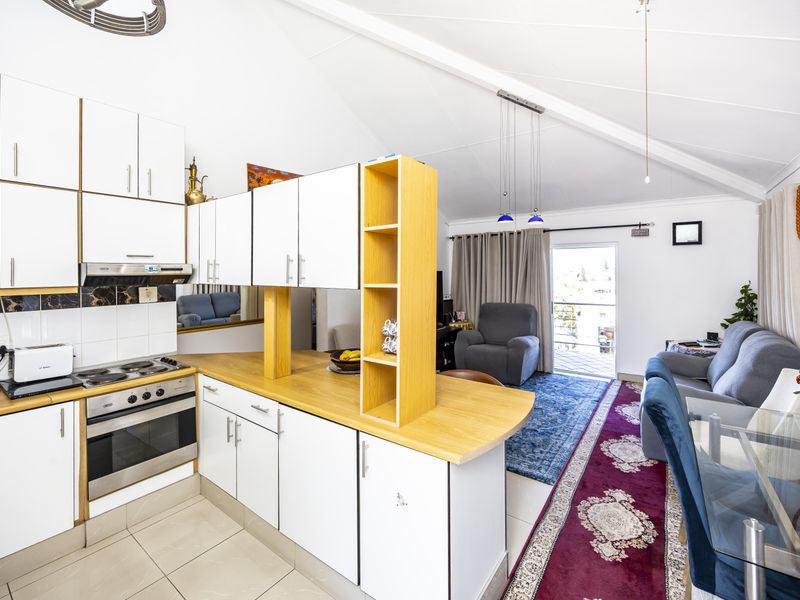 Charming & Secure Townhouse in Prime Selborne Location - Photo 10