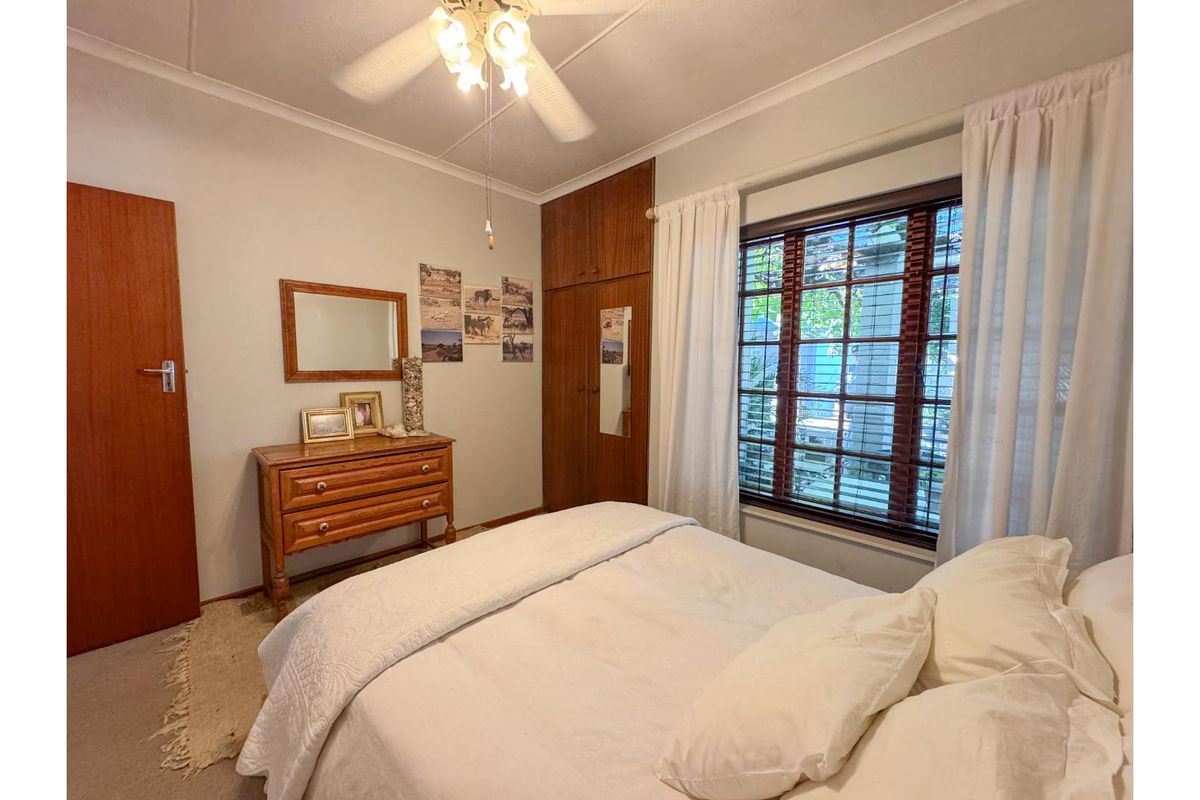 Sole Mandate - Country Living in the Heart of Prince Alfred Hamlet - Photo 3