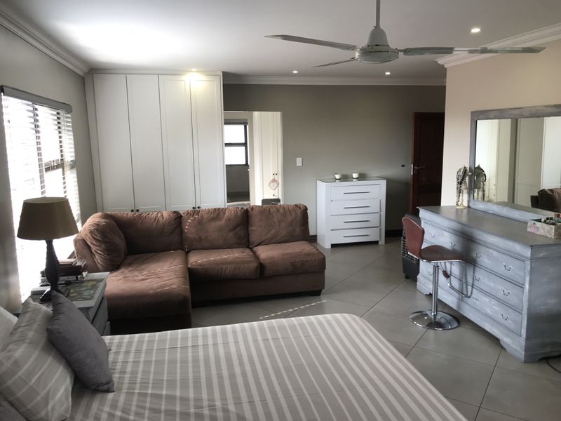 Exquisite Views. Entertainers House in the Golf Estate - Photo 5