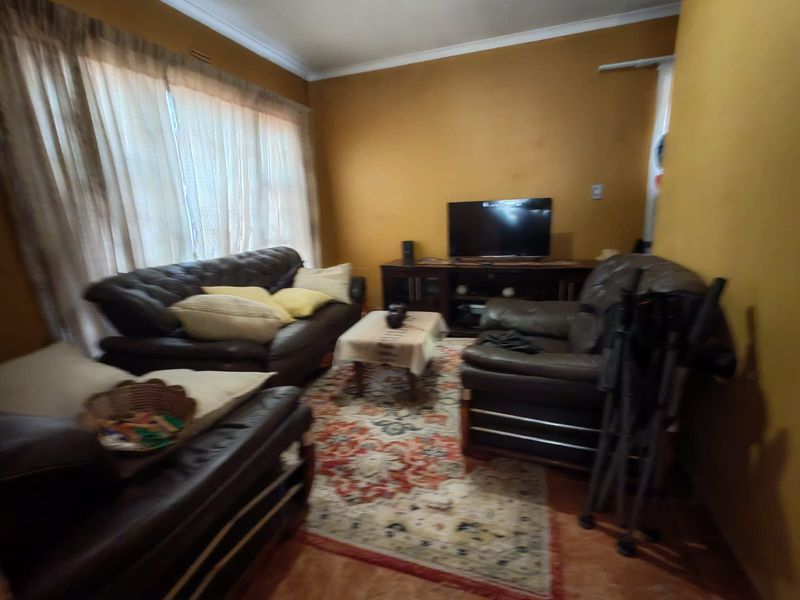 3 Bedroom House for Sale in Vaalpark. - Photo 7