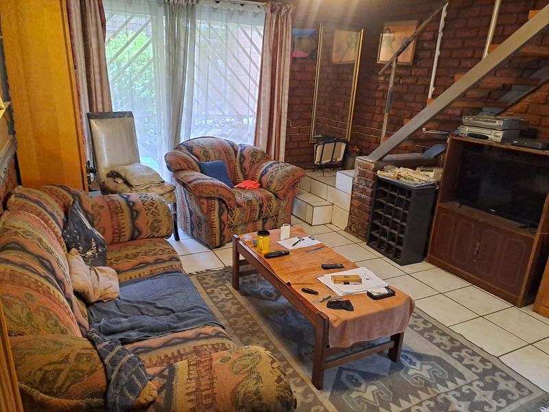 Comfortable Living For You and your Fur Friends! - Photo 5