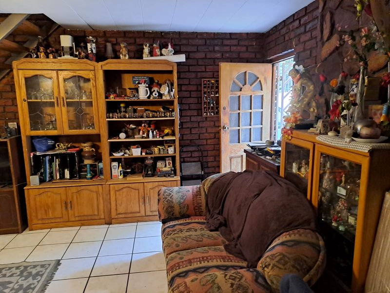 Comfortable Living For You and your Fur Friends! - Photo 7