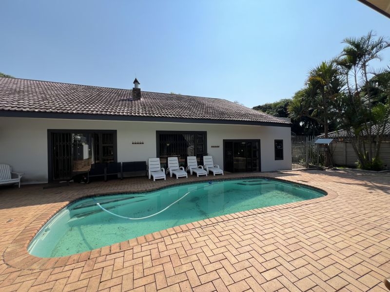Investment opportunity! Spacious 5 bedroom home - Photo 1
