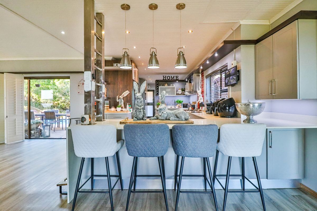 Versatile Lifestyle Estate with Home, Business Infrastructure & Agricultural Potential - Photo 4