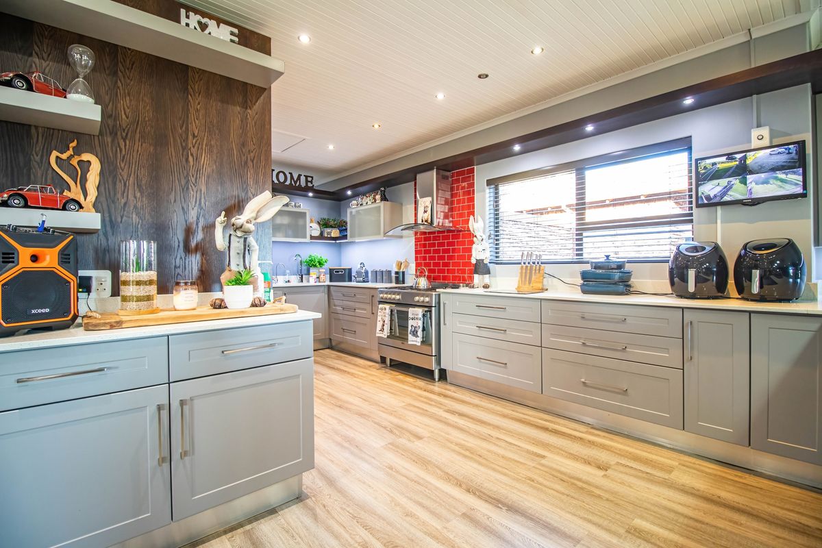 Versatile Lifestyle Estate with Home, Business Infrastructure & Agricultural Potential - Photo 5