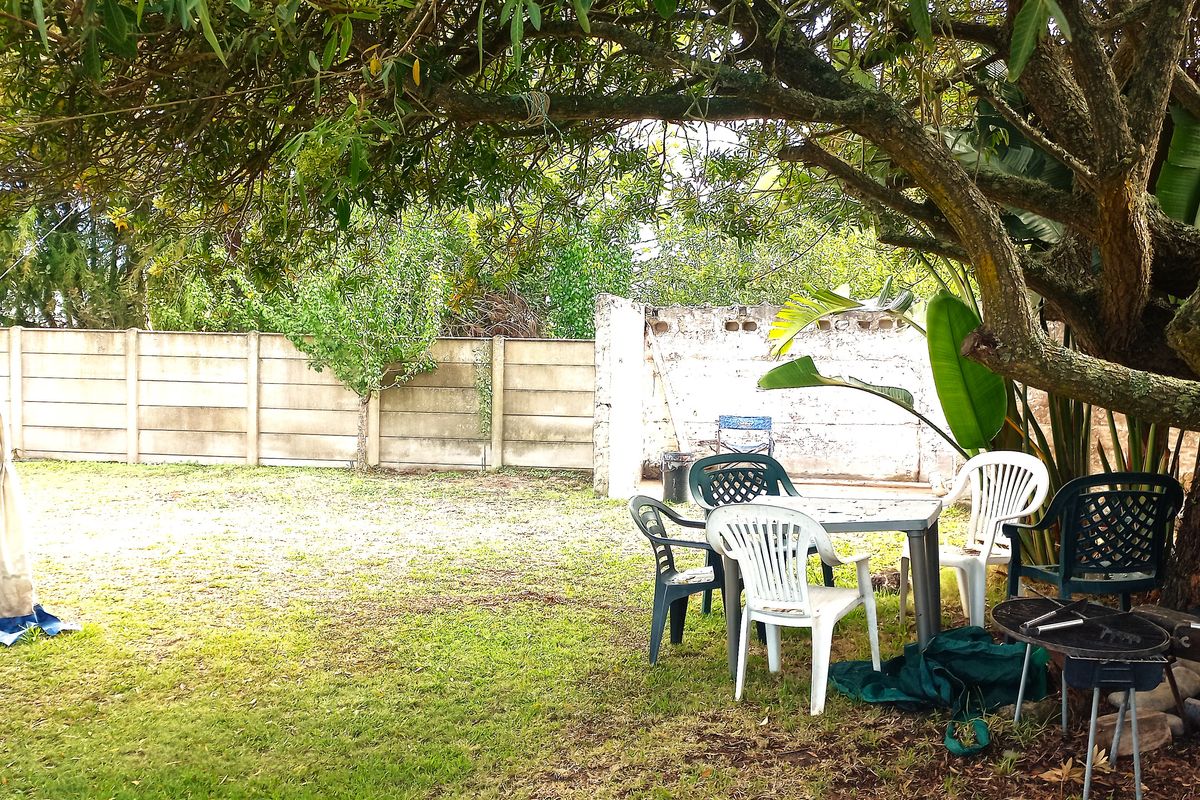 3 Bedroom House for sale in Albertinia. - Photo 4