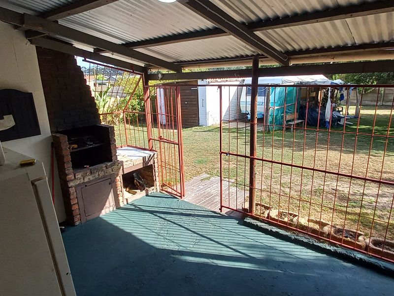 3 Bedroom House for sale in Albertinia. - Photo 9