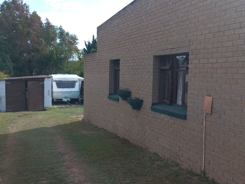 3 Bedroom House for sale in Albertinia. - Photo 8