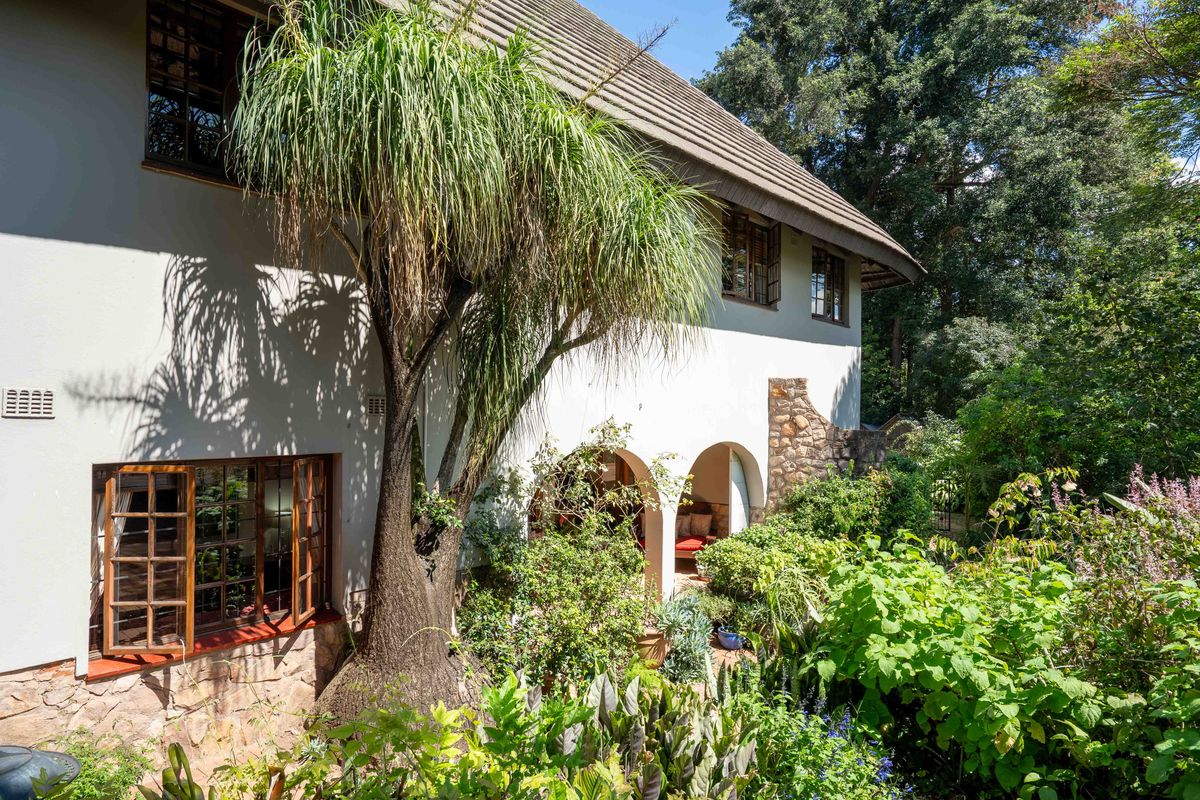 Your Family Retreat Just Minutes from Top Schools - Photo 3